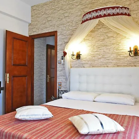 Lejlighedshotel Aegean Wave - Faros Loutraki (Skopelos)