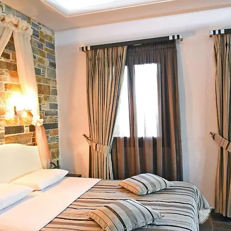 Aegean Wave - Faros Hotel apartamentowy Loutraki (Skopelos)